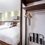 Hotel Hampton By Hilton Oliwa 3*