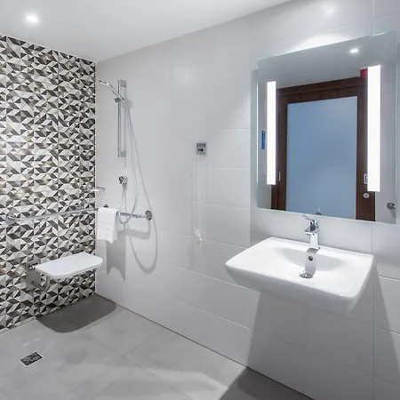 Hotel Hampton By Hilton Oliwa