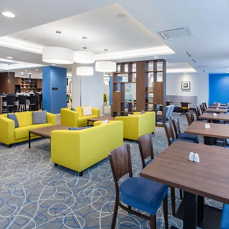 Hampton By Hilton Oliwa 酒店