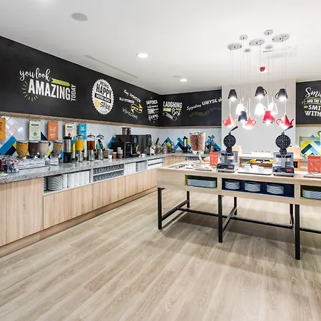 Hotel Hampton By Hilton Oliwa