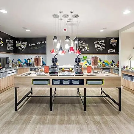 Hampton By Hilton Oliwa 3*