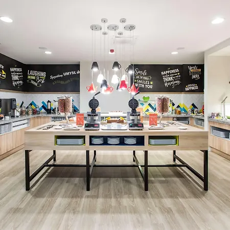 Hampton By Hilton Oliwa Hotel 3*